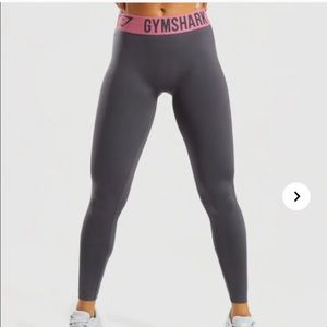 COPY - Gymshark NWOT Med Leggings Charcoal/Pink
